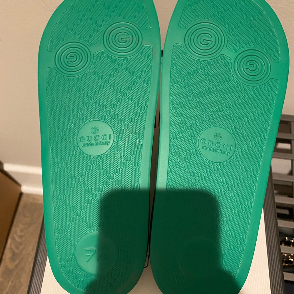 Gucci GG Supreme Ranch Elements Sandals - Picture 3 of 4